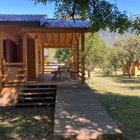Camping, Hotel De Plein Air Les Cariamas Шатору-лез-Альп Экстерьер фото