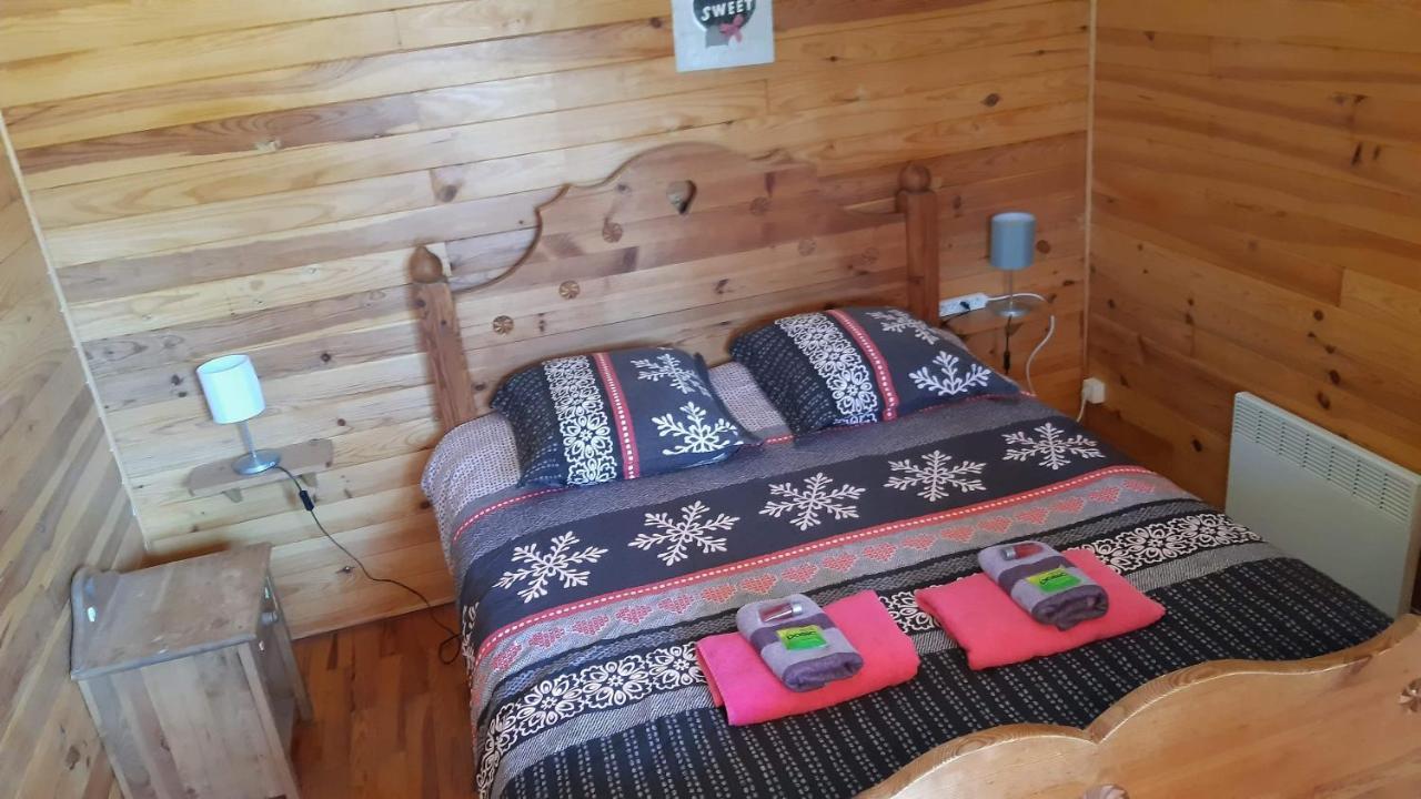 Camping, Hotel De Plein Air Les Cariamas Шатору-лез-Альп Экстерьер фото
