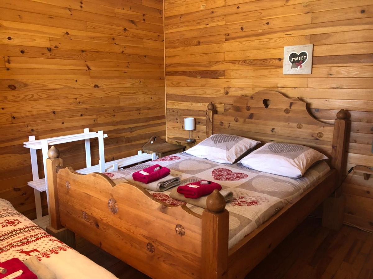 Camping, Hotel De Plein Air Les Cariamas Шатору-лез-Альп Экстерьер фото