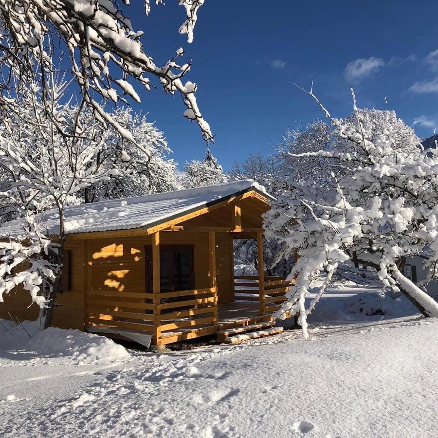 Camping, Hotel De Plein Air Les Cariamas Шатору-лез-Альп Экстерьер фото