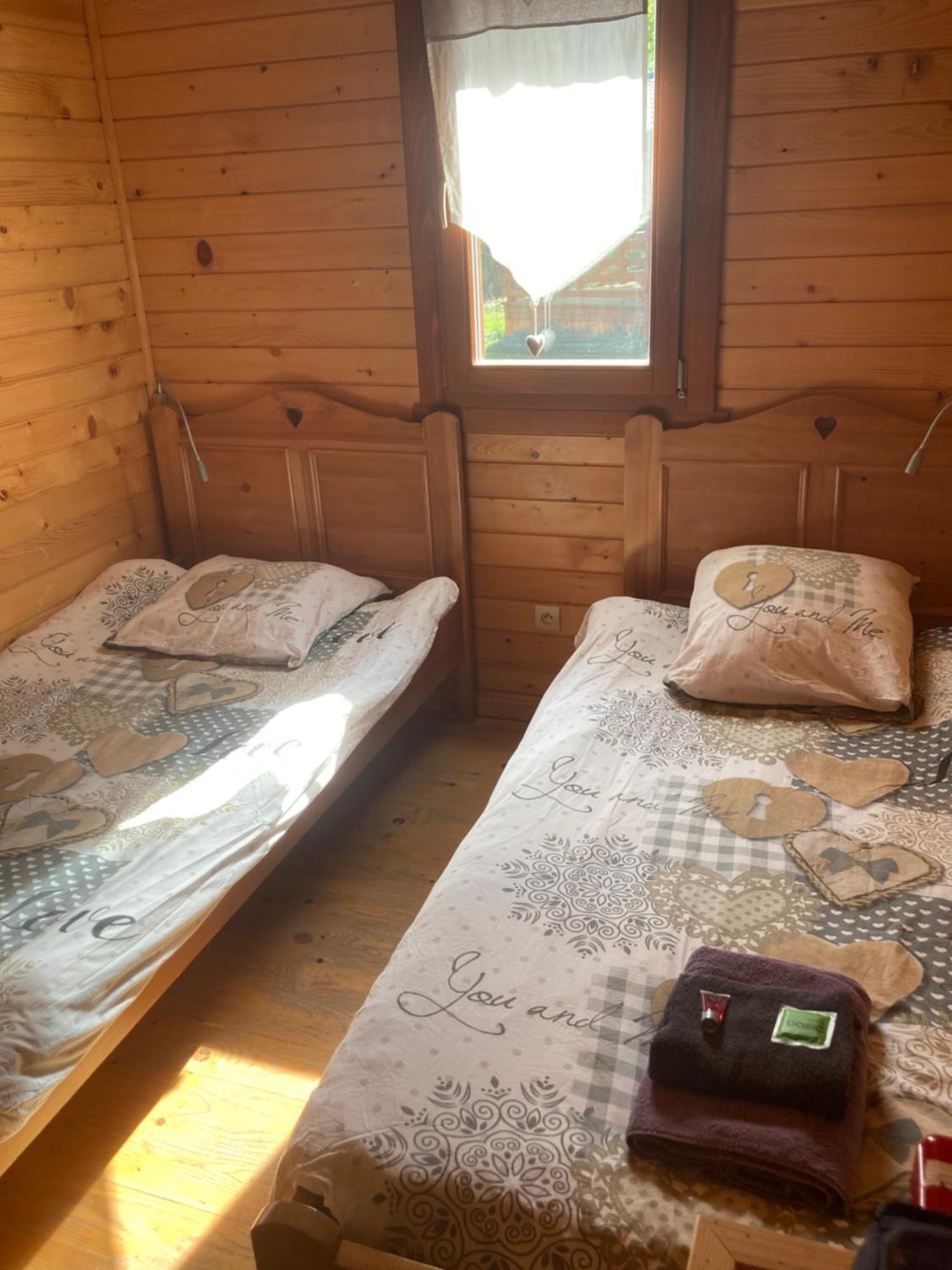Camping, Hotel De Plein Air Les Cariamas Шатору-лез-Альп Экстерьер фото